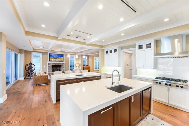 property at 481 21st Ave S