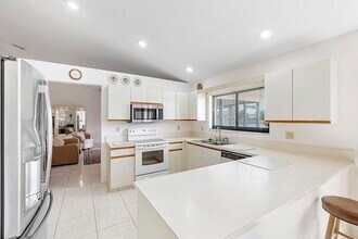 9525 El Clair Ranch Rd in Boynton Beach, FL - Building Photo - Building Photo