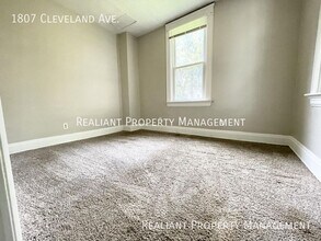 1807 Cleveland Ave in Cincinnati, OH - Building Photo - Building Photo