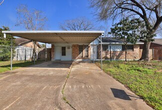 9834 Denning Dr in Houston, TX - Building Photo - Building Photo