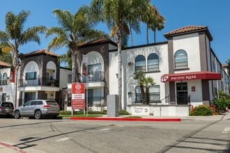 Pacific Rose in Los Angeles, CA - Foto de edificio - Building Photo