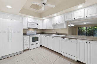608 St Andrews Rd in Hollywood, FL - Building Photo - Building Photo