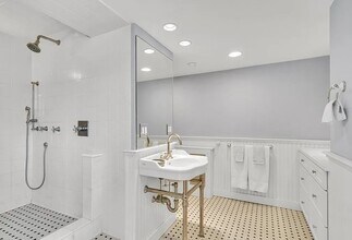 60 Longwood Ave in Brookline, MA - Building Photo - Building Photo
