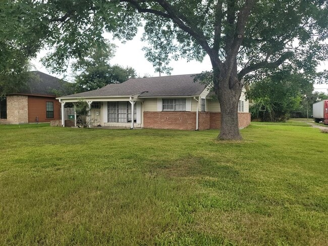 property at 5827 Reed Rd