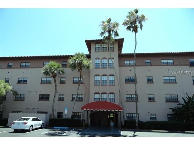 property at 6100 Gulfport Blvd S