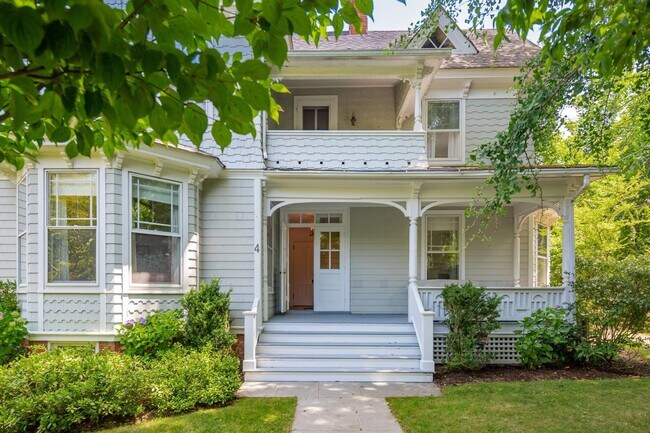 property at 4 William St