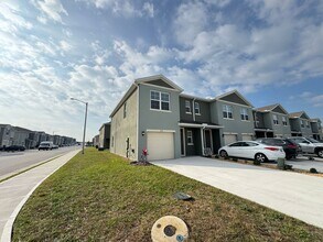 2331 Gifford Dr in Davenport, FL - Building Photo - Building Photo