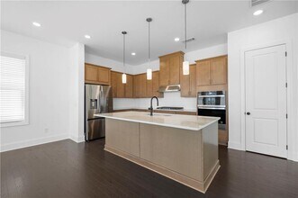 1042 Winding Br Dr in Canton, GA - Building Photo - Building Photo