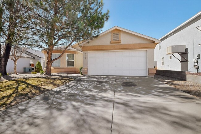 3019 Glorieta Meadows Dr NE in Rio Rancho, NM - Building Photo - Building Photo