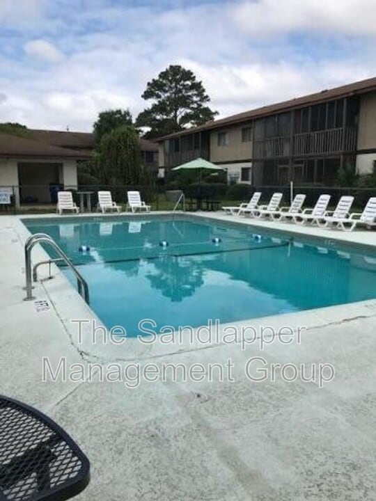2186 Bees Ferry Rd in Charleston, SC - Building Photo