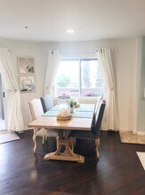 400 Lake St, Unit 105 in Huntington Beach, CA - Building Photo - Building Photo