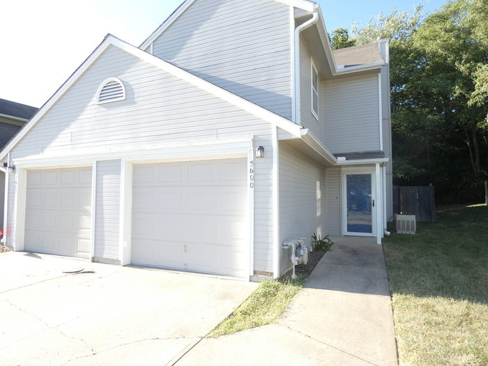 5600 NW 66th Terrace in Kansas City, MO - Building Photo