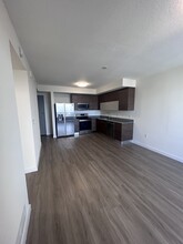 421 NW 6th St, Unit 1801 in Miami, FL - Building Photo - Building Photo