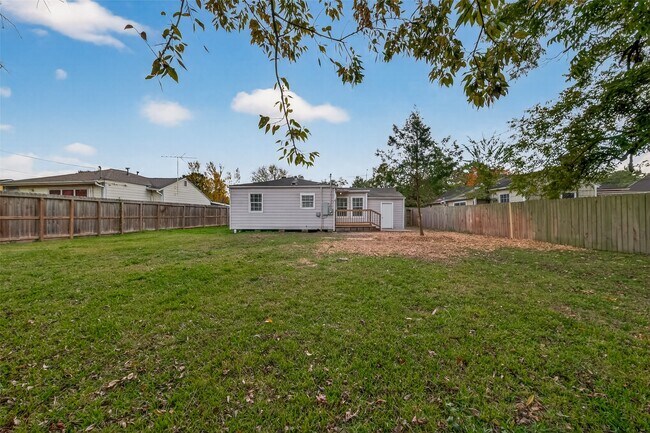 property at 6615 Kernel St