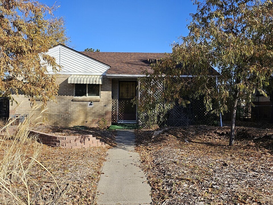 3540 Fairfax St in Denver, CO - Building Photo