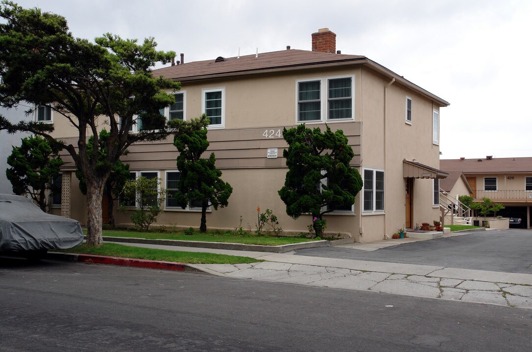 424-426 W Imperial Ave in El Segundo, CA - Foto de edificio