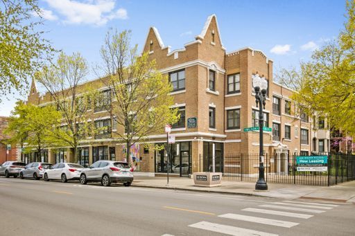 4555 Malden St in Chicago, IL - Building Photo
