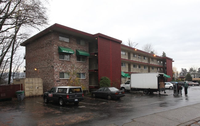 Maple Crest Apartments in Tukwila, WA - Building Photo - Building Photo