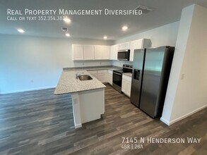 7145 N Henderson Way in Citrus Springs, FL - Building Photo - Building Photo