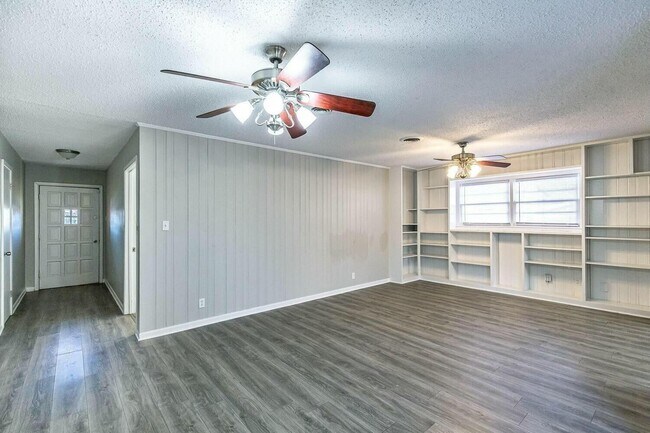 4320 48th St in Lubbock, TX - Building Photo - Building Photo