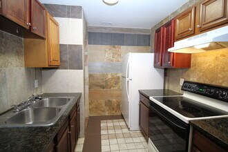 130 E 9 Mile Rd in Pensacola, FL - Building Photo - Building Photo