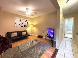 812 Grand St in Jersey City, NJ - Building Photo