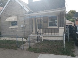 154 E 7th St in Lexington, KY - Building Photo