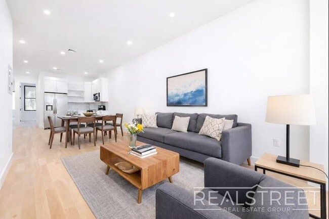 Brand New Large 3 Bed 2 Bath in Bushwick Townhouse!