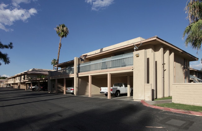 Gallery Apartments in Palm Springs, CA - Building Photo - Building Photo