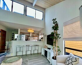10 Issaquah Dock in Sausalito, CA - Building Photo - Building Photo