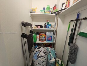 3000 Marcos Dr in Aventura, FL - Building Photo - Building Photo