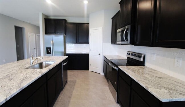 17723 Cantarina Cove in Bradenton, FL - Building Photo - Building Photo
