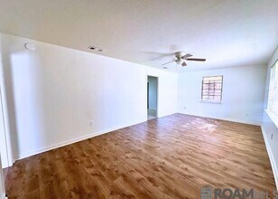 1310 Aster St in Baton Rouge, LA - Building Photo - Building Photo