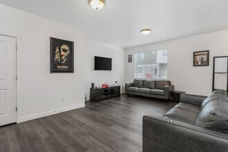 3677 Golden Sky Ln in South Jordan, UT - Building Photo - Building Photo