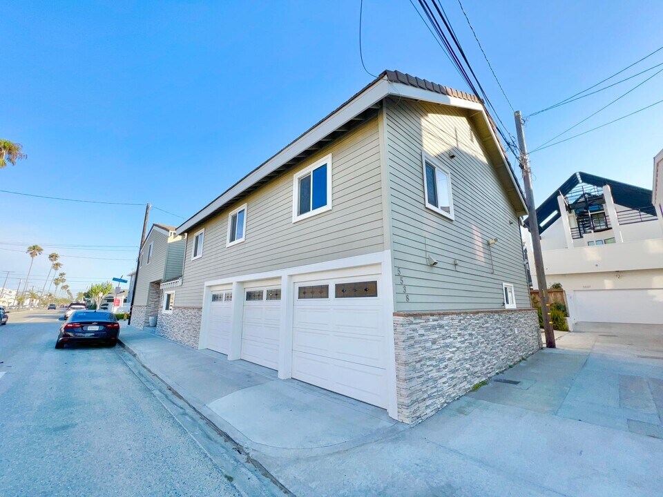 5538 E Ocean Blvd in Long Beach, CA - Building Photo