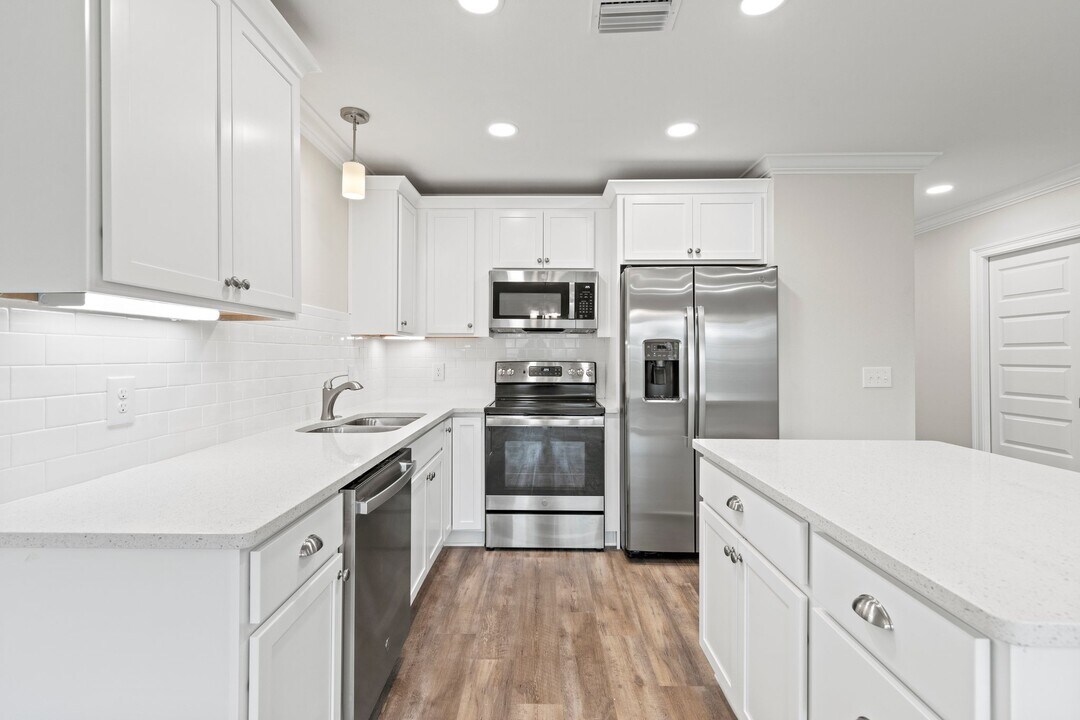 4288 Ida Coon Cir in Niceville, FL - Building Photo