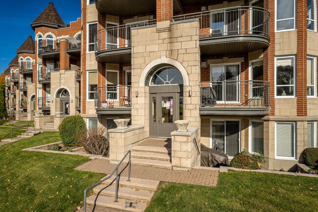 4500 Saint-Joseph Boul in Montréal, QC - Building Photo - Building Photo