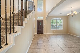 667 Oak Cir Dr E in Conroe, TX - Building Photo - Building Photo