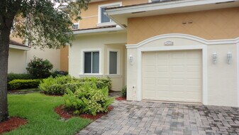 2582 Langrove Ln SW in Vero Beach, FL - Building Photo