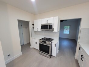 4505 Kress St-Unit -A in Houston, TX - Foto de edificio - Building Photo