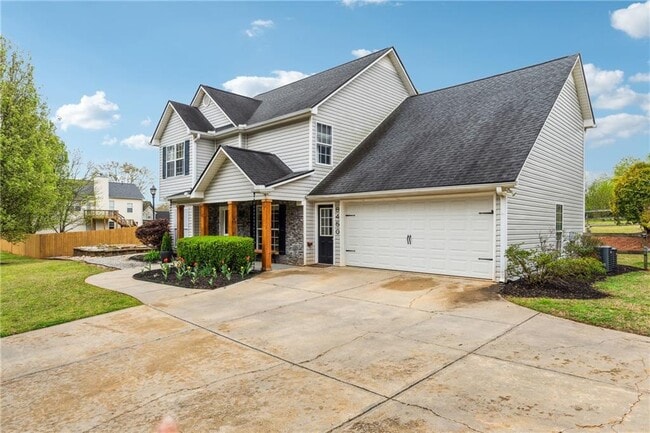 8450 Jot Em Down Rd in Gainesville, GA - Building Photo - Building Photo
