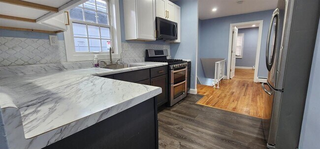 442 New York Ave in Jersey City, NJ - Building Photo - Building Photo