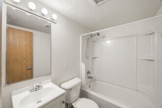 2907 Boston Ave in Des Moines, IA - Building Photo - Building Photo