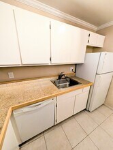 2738 Oak Rd, Unit 168 in Walnut Creek, CA - Building Photo - Building Photo