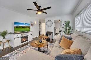 1040 Herndon St NW in Atlanta, GA - Building Photo