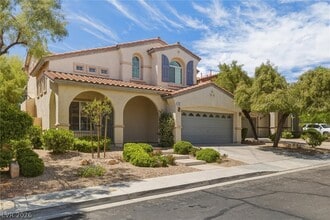 557 Tecate Valley St in Las Vegas, NV - Building Photo - Building Photo