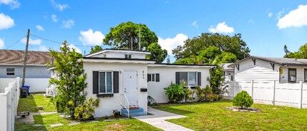 401 NW 16th Ave in Fort Lauderdale, FL - Foto de edificio - Building Photo