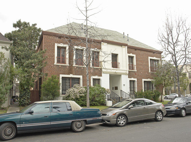 367 N Orange Grove Ave in Los Angeles, CA - Foto de edificio - Building Photo