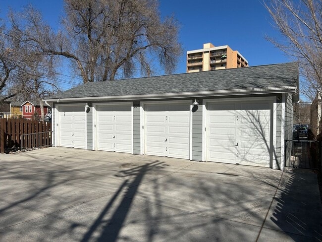 property at 525 E Kiowa St