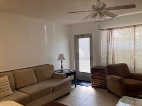 130 Northampton G in West Palm Beach, FL - Building Photo - Building Photo